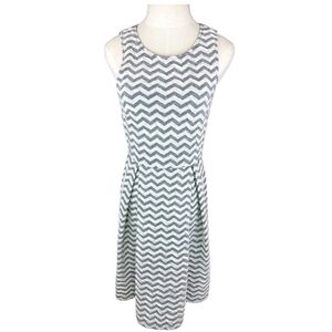 41 Hawthorn Jace Chevron Zigzag Dress Size small